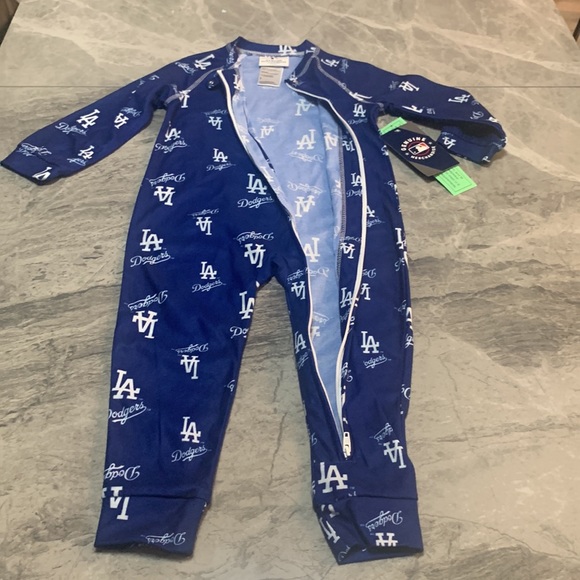 MLB - GENUINE MERCHANDISE - LA Dodgers - Pajamas - Baseball - 2T - Picture 5 of 16